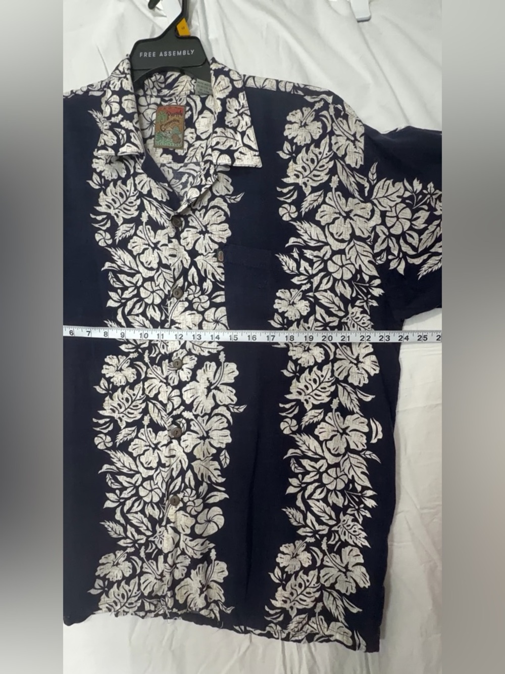 Classic Black Floral Hawaiian Button-Down Shirt - Picture 4 of 7